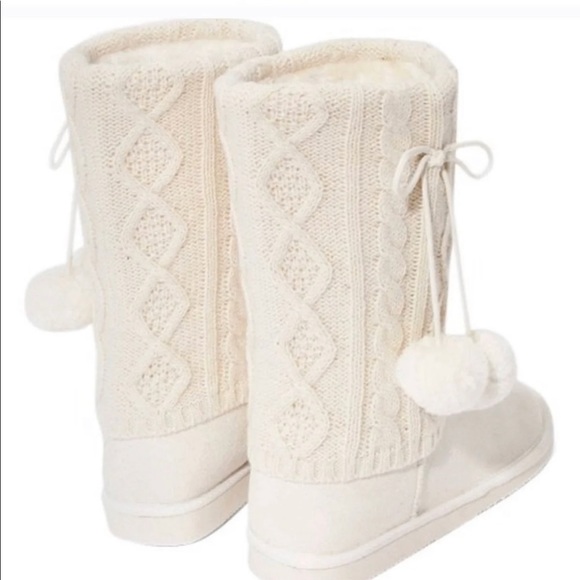 JustFab Shoes - ❌SOLD❌JustFab Ivory Franzisca Slipper Boots